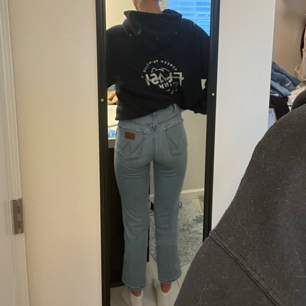 Wranglers High Rise Heritage Jeans (25)